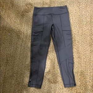 Grey Capri length leggings